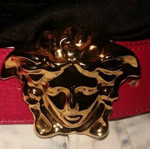 Meet your Posher, Devin